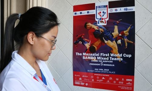 
<p>                                Накануне старта: о чем говорят участники командного Кубка мира по самбо в Монголии</p>
<p>                        