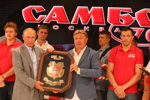 
<p>                                14 августа в Сочи пройдет 10-й юбилейный международный турнир по профессиональному боевому самбо «ПЛОТФОРМА S-70» </p>
<p>                        