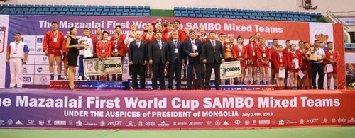
<p>                                Сборная России стала победителем первого командного Кубка мира по самбо</p>
<p>                        
